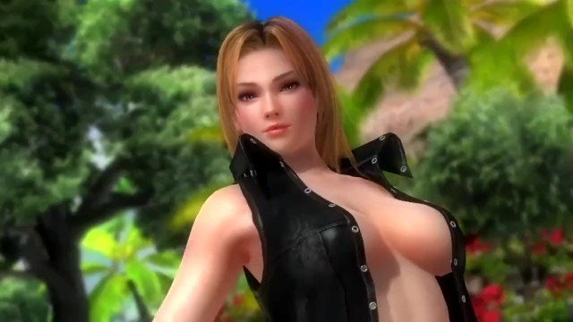 Dead or alive 5 Tina sexy & hot is showing her bubble butt on the beach !